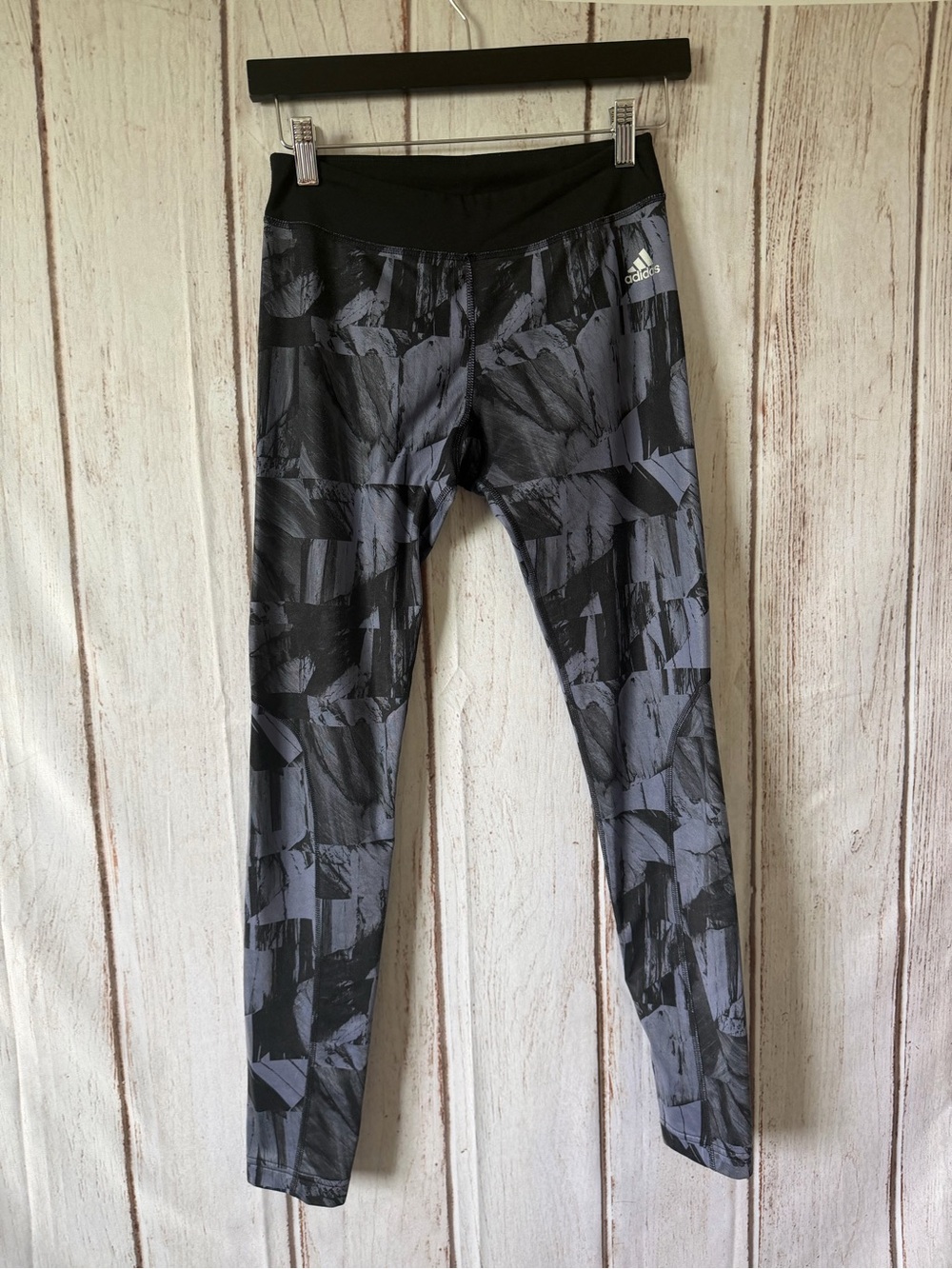 Adidas Climawarm Printed Leggings Size Medium